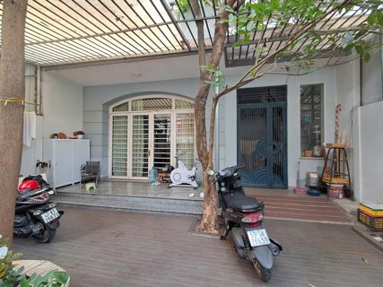 Bán nhà Đường 27 Hiệp Bình Chánh, 3 tầng, ngang 8m, 10 phòng ngủ